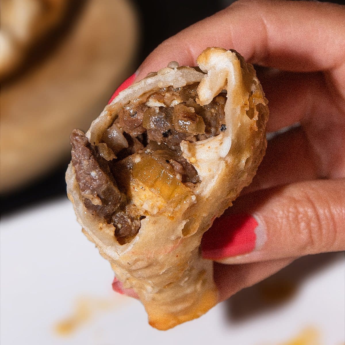 Empanada argentina cortada a cuchillo de Unión Carnes y Vinos